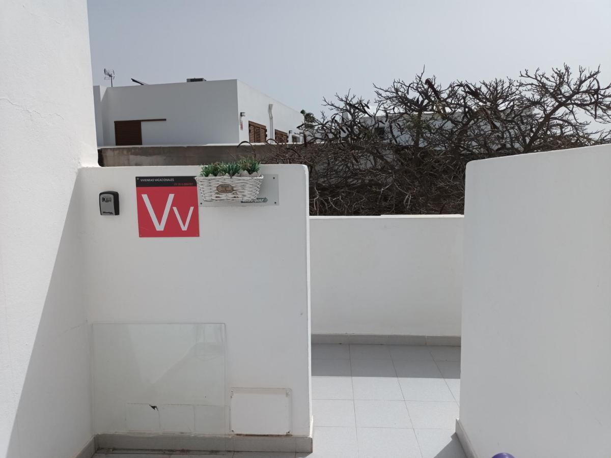 Fabulous 1-Bed Apartment In Puerto Del Carmen Пуерто дел Кармен Екстериор снимка